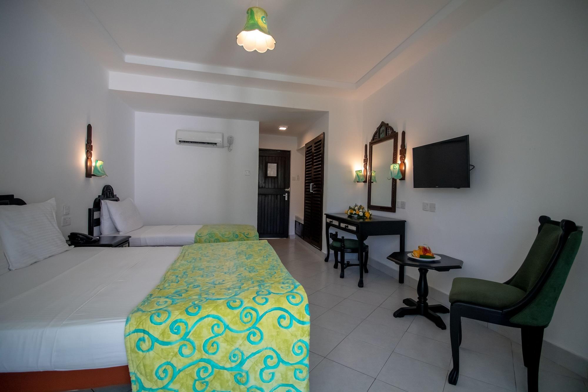 Bamburi Beach Hotel Bagian luar foto