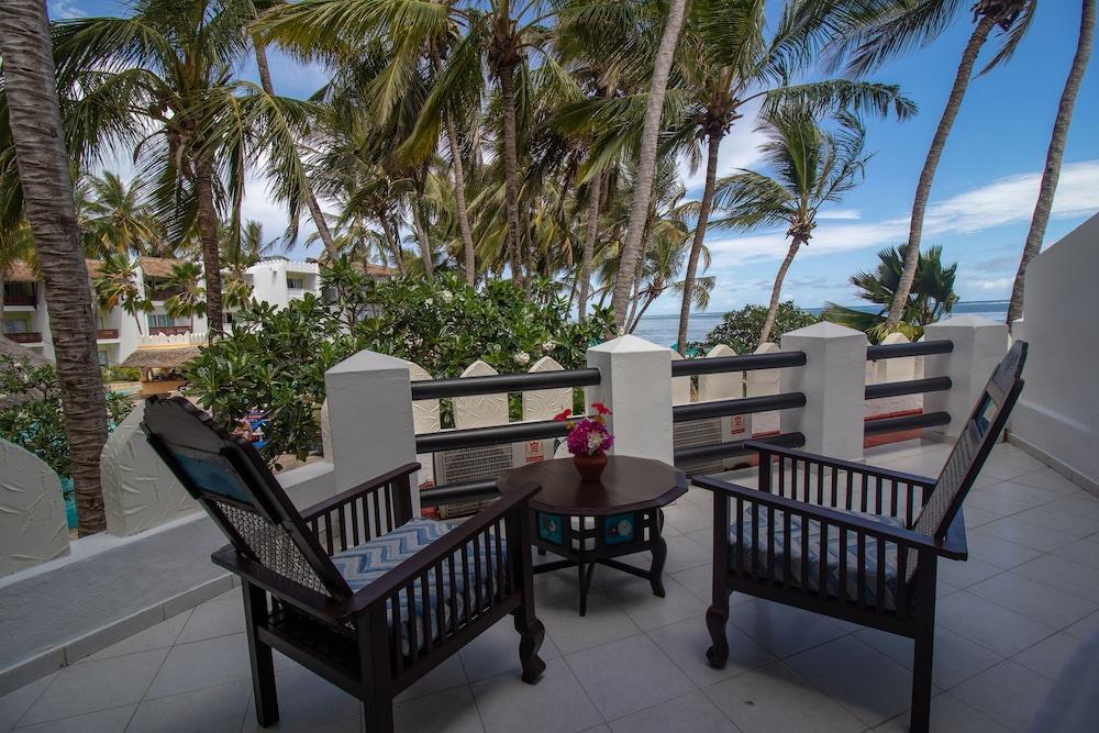 Bamburi Beach Hotel Bagian luar foto